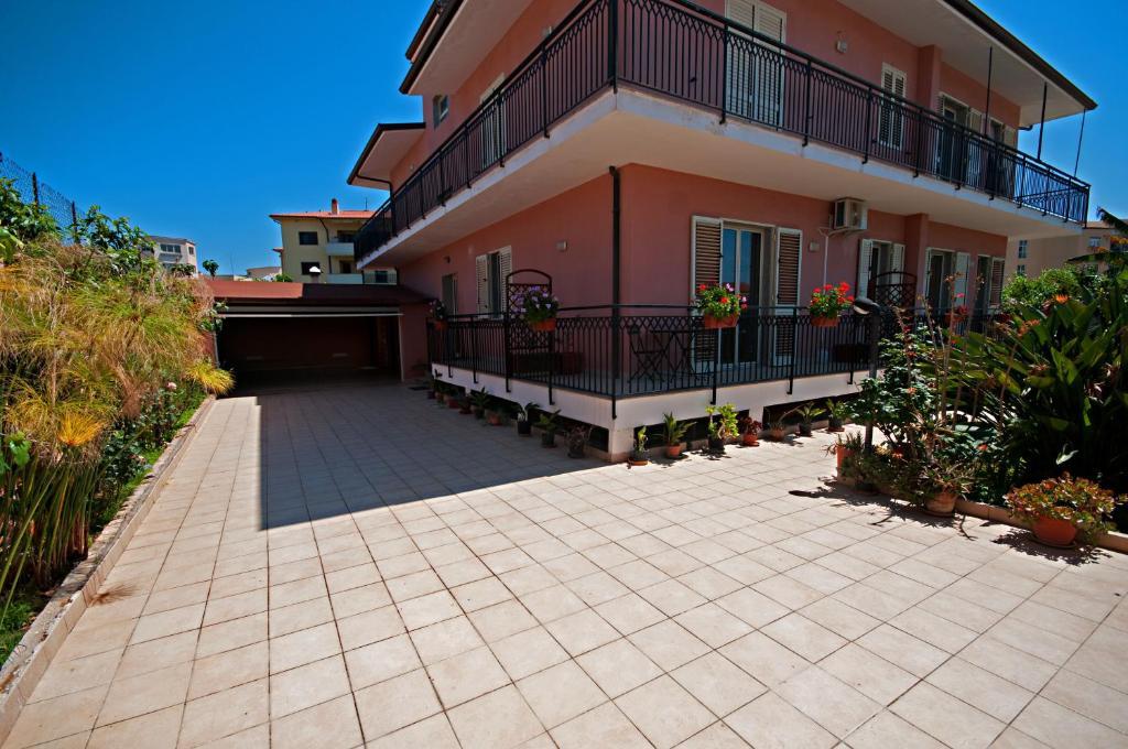 Bed and Breakfast Kosmos Syracuse Екстер'єр фото