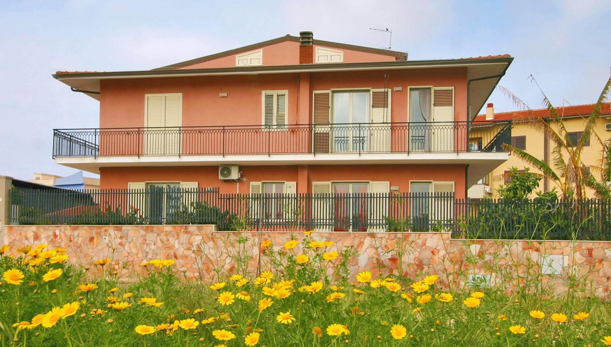 Bed and Breakfast Kosmos Syracuse Екстер'єр фото