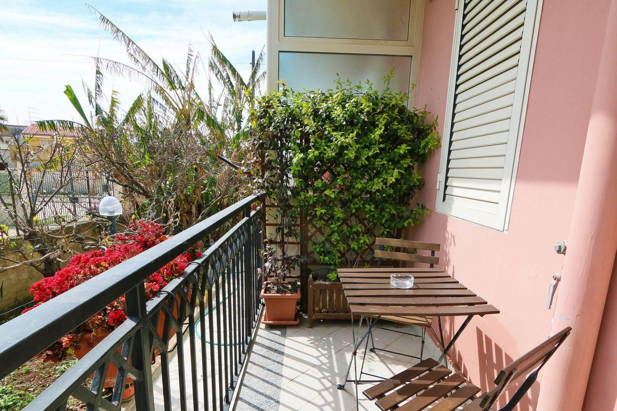 Bed and Breakfast Kosmos Syracuse Екстер'єр фото